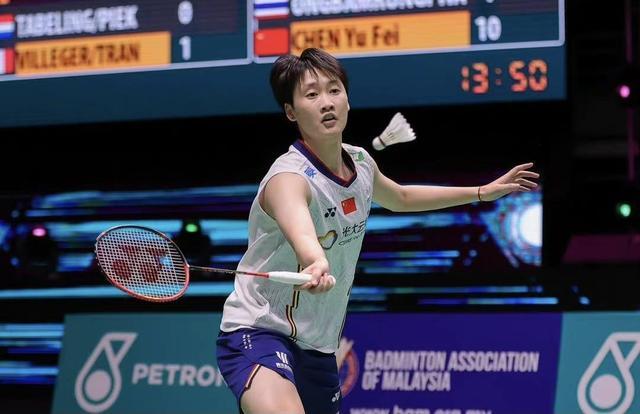 北京青少年篮球锦标赛开战！曾凡博送祝福 张云松回忆对决王治郅