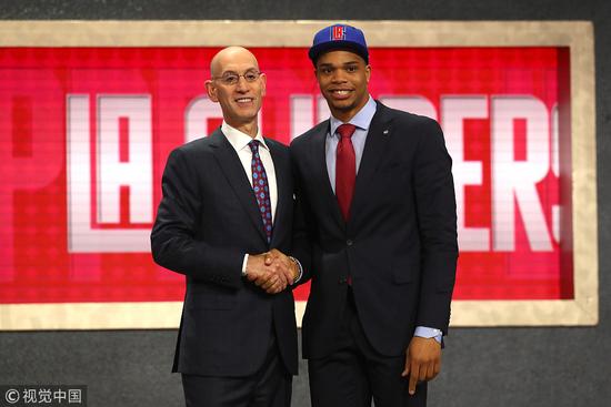 靠反击撕开 靠反击撕开