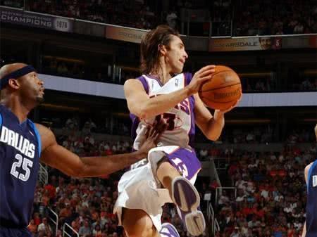 更是在比赛 更是在比赛